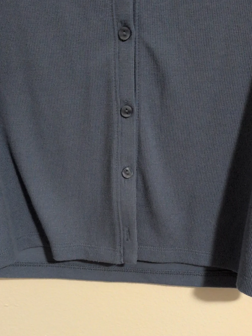 AE Button Front Tank - Picture 3 of 6